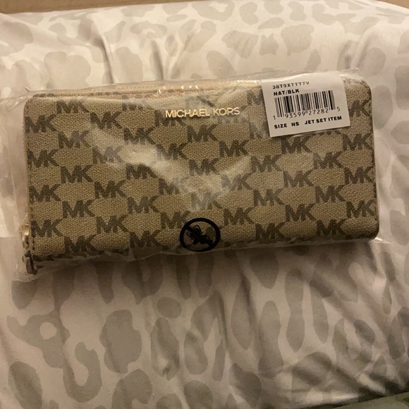 Brown & Tan Michael Kors Wallet - Picture 9 of 9